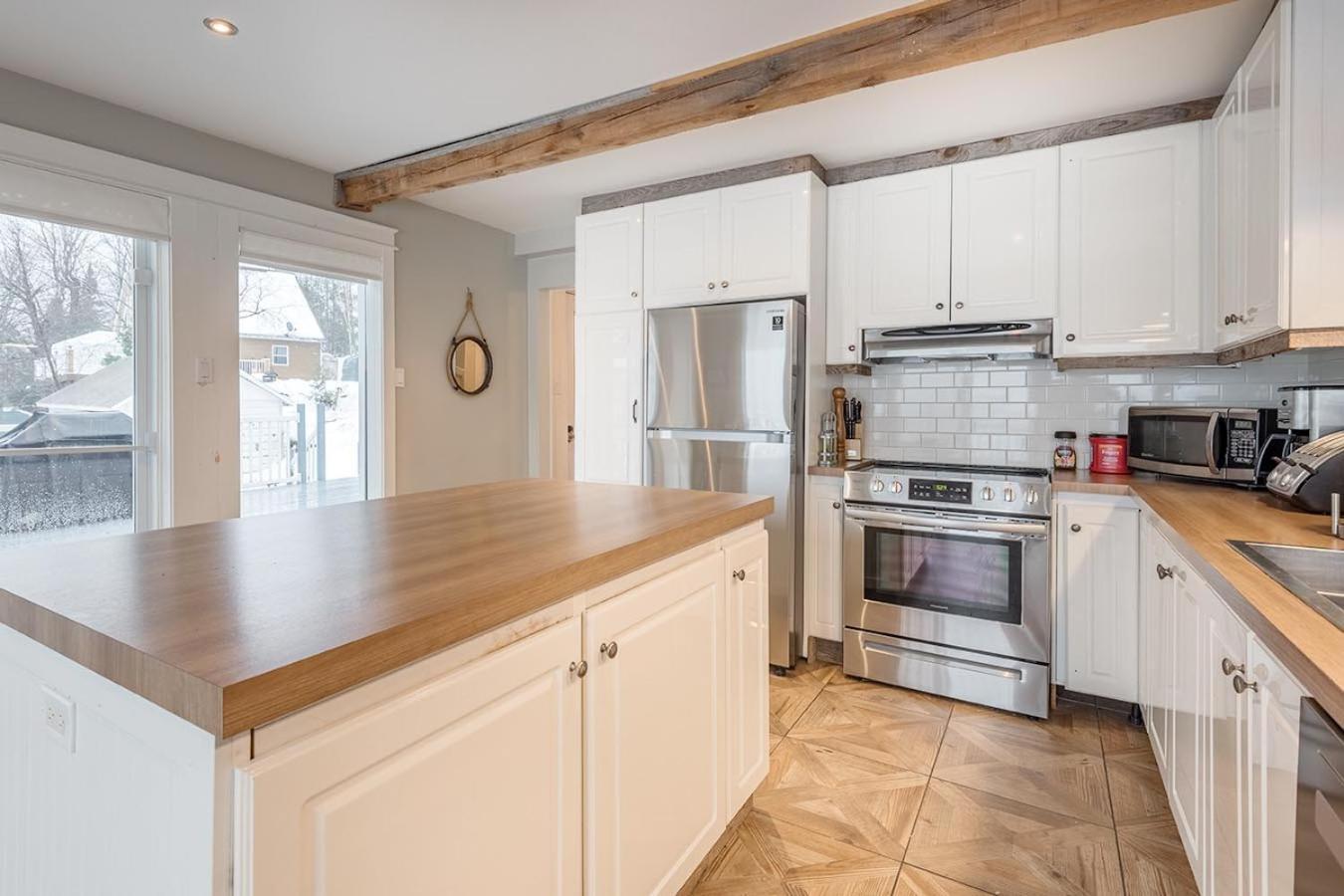 Breathtaking View With 360 Chertsey
